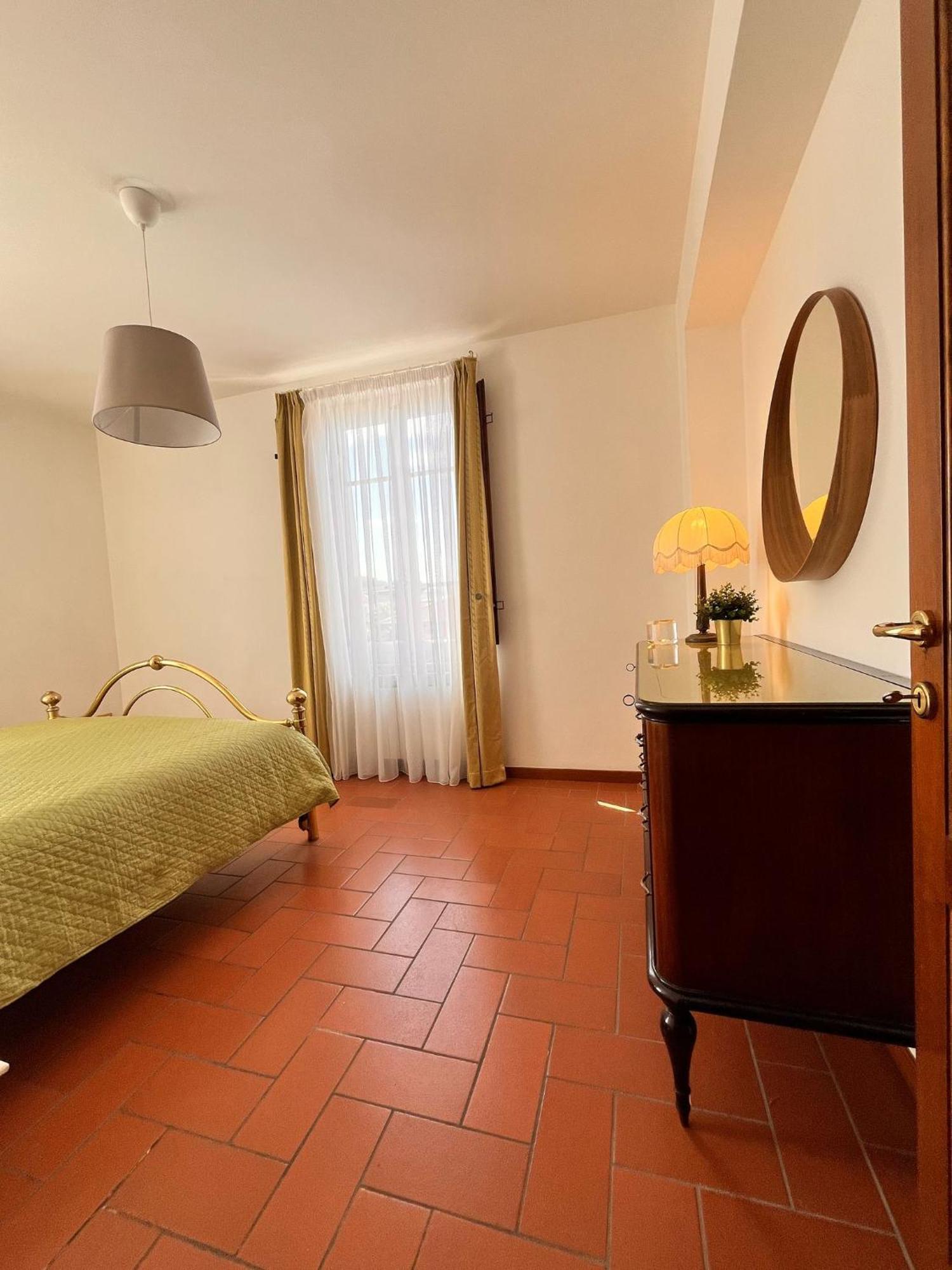 Charme Con Parcheggio Apartment Lucca Exterior photo